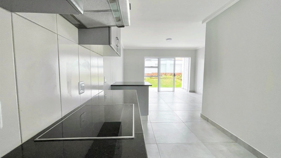 2 Bedroom Property for Sale in Reebok Western Cape